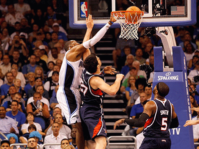 不只是打卡下班！马龙：约基奇太爱打球了，他从来不想下场休息！